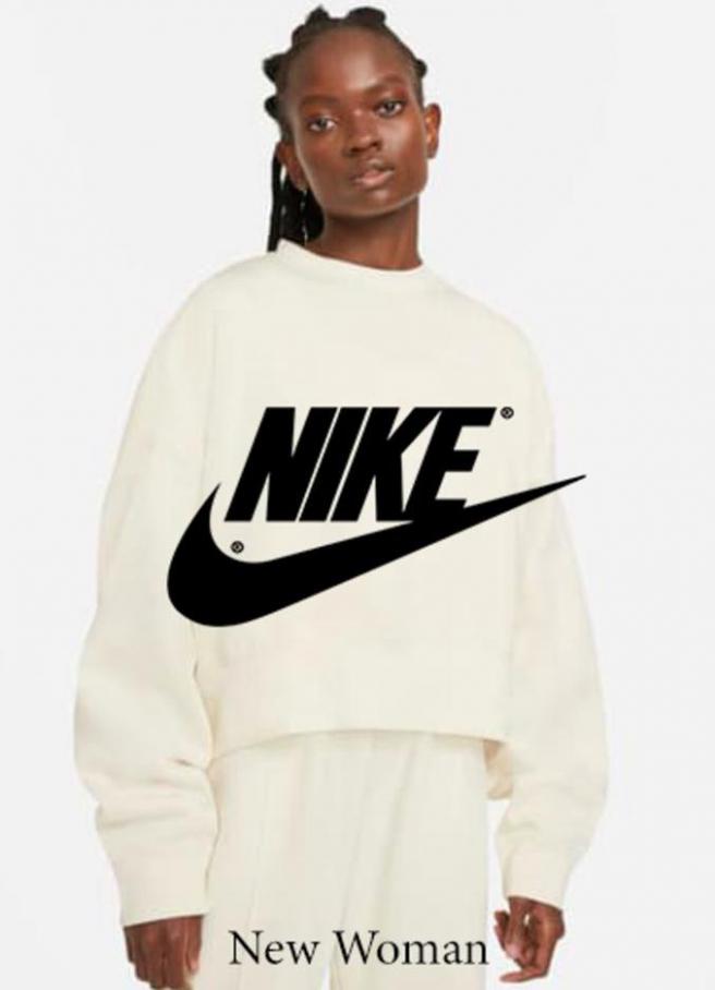 New Woman . Nike (2021-03-22-2021-03-22)